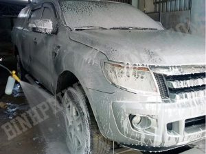 rửa xe bọt tuyết